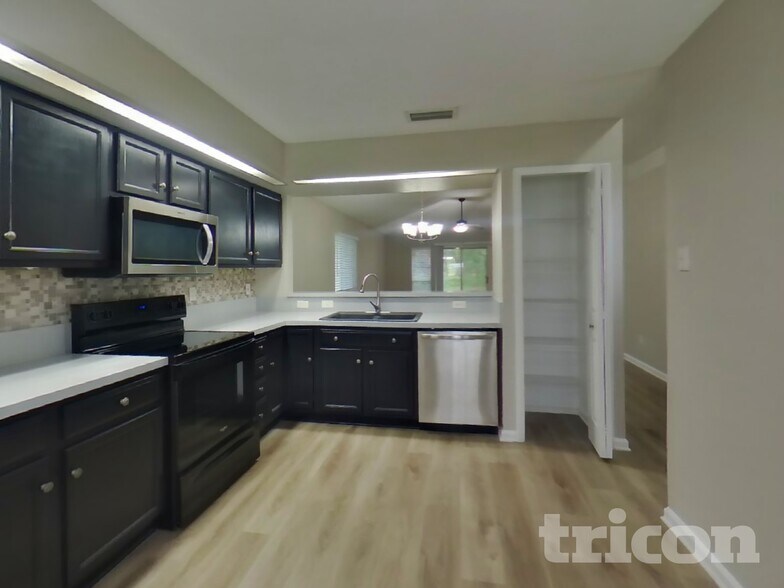 Building Photo - 3287 Guernsey Ct