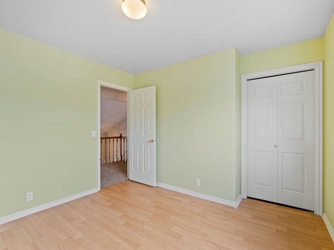 Building Photo - Spacious 5-Bedroom Home for Rent in Sandy, UT