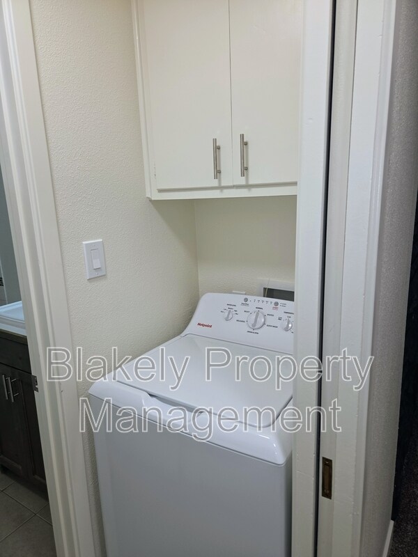 Building Photo - 2118 S Roosevelt St