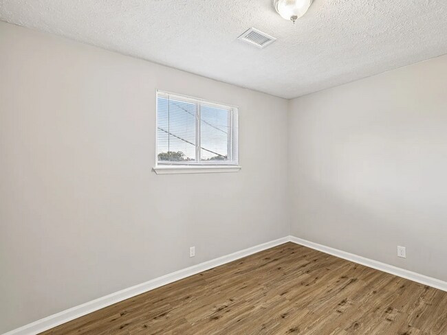 Building Photo - 1280 Dr Walter S Davis Blvd