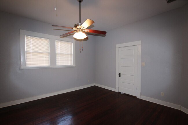 Building Photo - Coming Soon! Charming 3 bedroom home in the Heart of Tyler!!