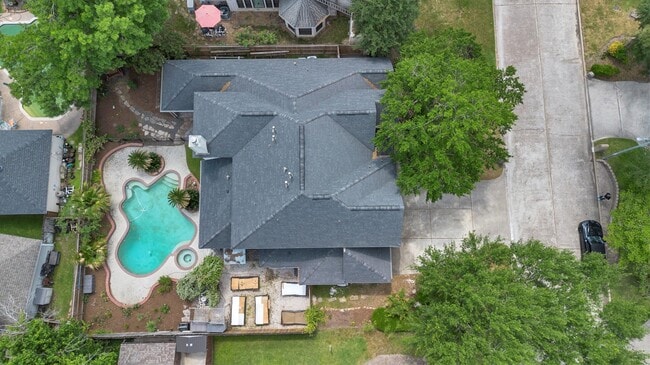Building Photo - 6723 Mossridge Dr