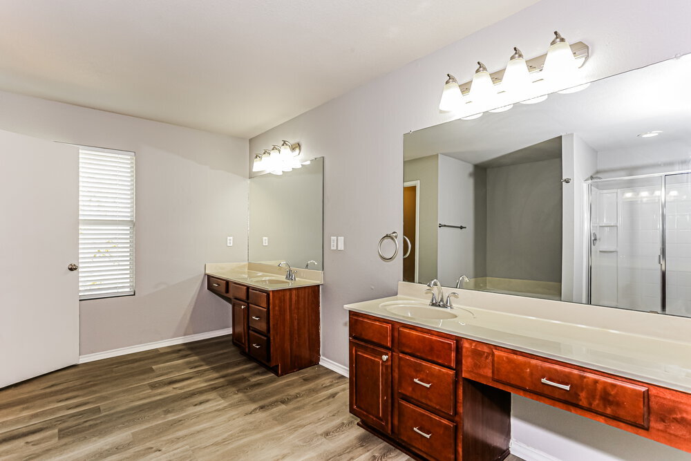 Building Photo - 8201 Southbrook Cir