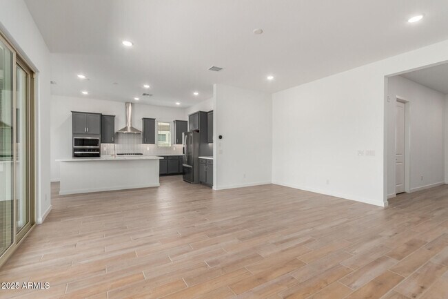 Building Photo - 44713 N 44th Dr