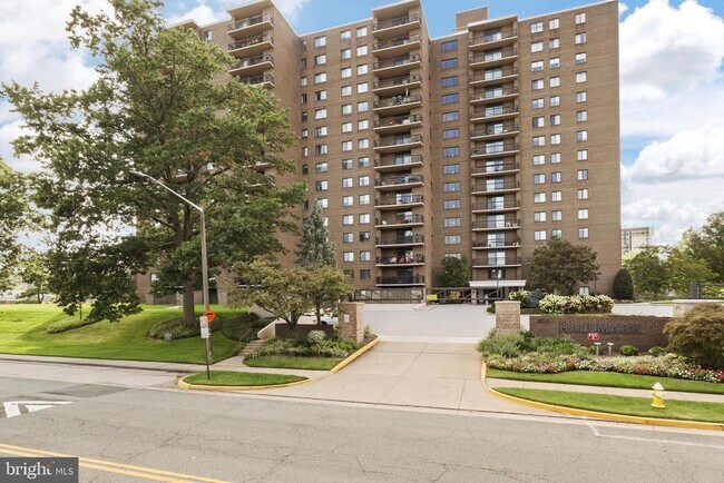 Building Photo - 200 N Pickett St