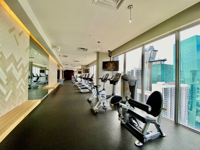 Building Photo - 245 SE 1st St