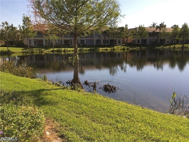 Building Photo - 2616 Somerville Loop