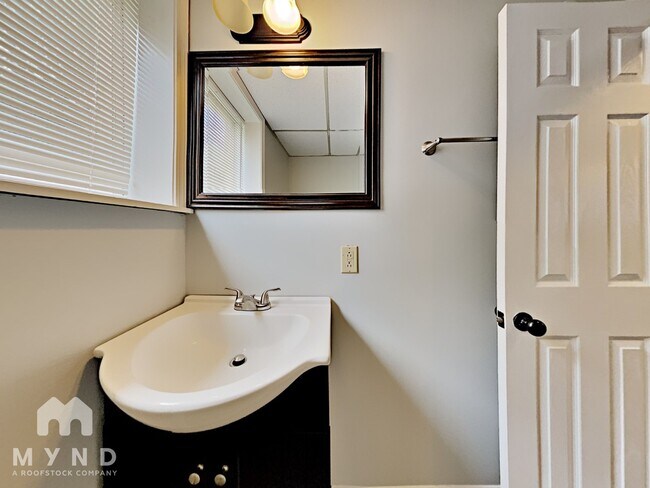 Building Photo - 2269 Belmore Ln