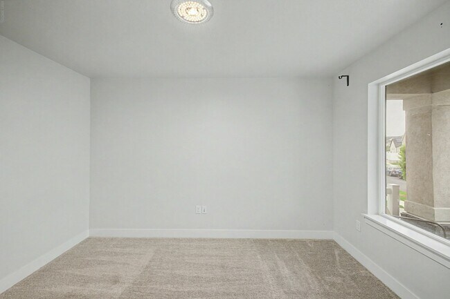 Building Photo - 1531 Stone Gate Dr