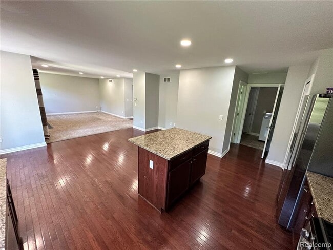 Building Photo - 43570 Cherrywood Ln