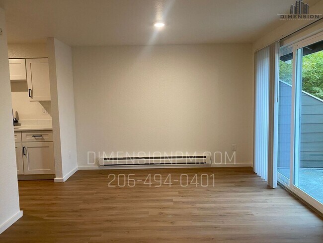 Interior Photo - Refreshed 2 bed 1 bath in the City of Pacific!  Easy to Tour! (close to trails!)