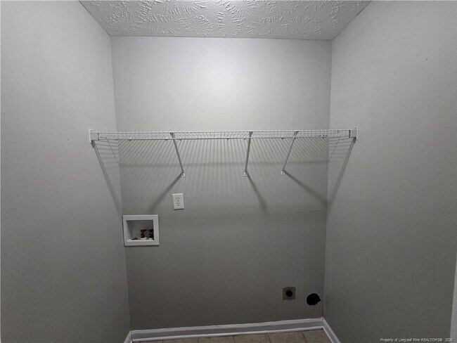 Building Photo - 150 Bear Creek Dr