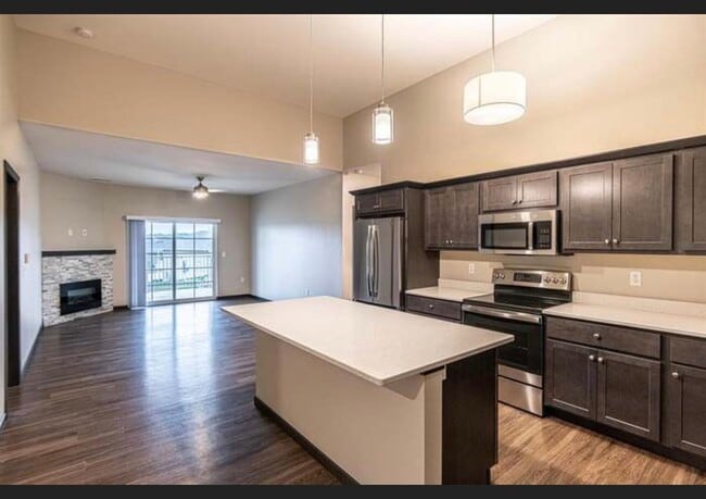 Building Photo - 2869 Spring Rose Cir