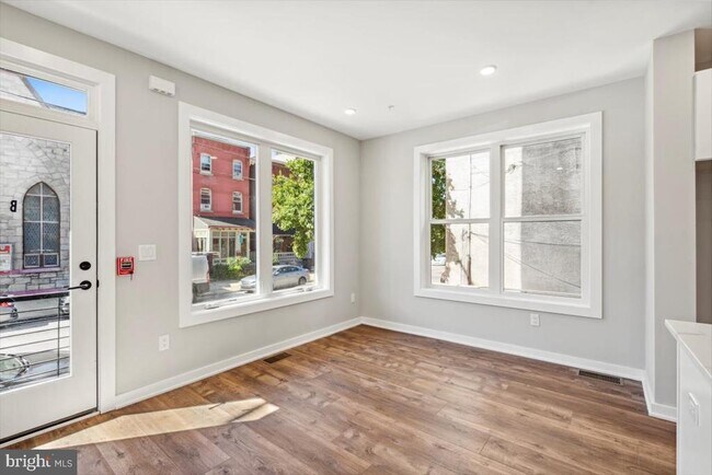 Building Photo - 3801 Hamilton St