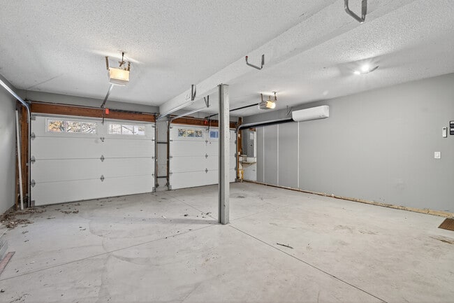 Building Photo - 15801 Andrie St NW