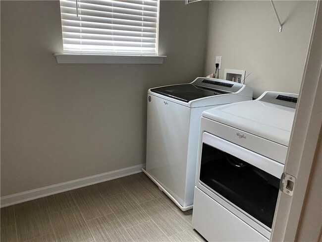 Building Photo - 2597 Bloom Cir