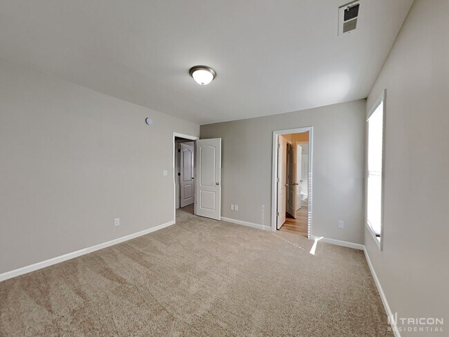 Building Photo - 645 McCarthy Dr