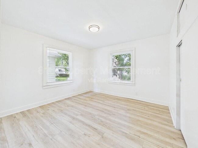 Building Photo - 7131 Olive St