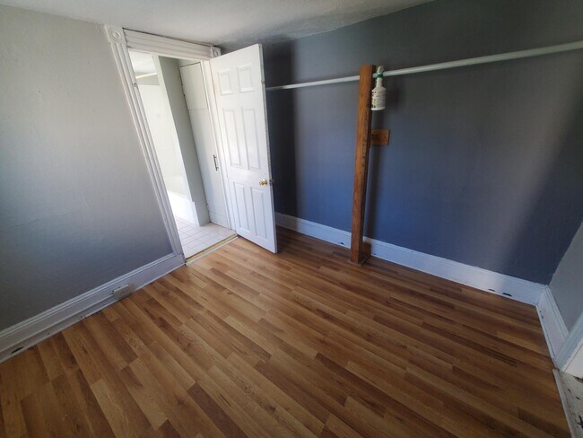 Building Photo - 1736 Fairview St