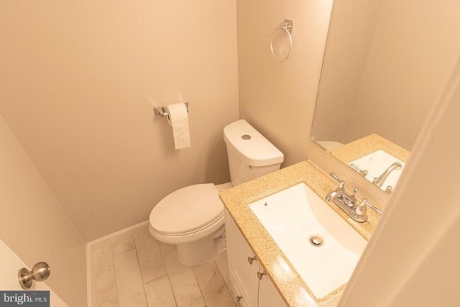 Building Photo - 6558 Gildar St