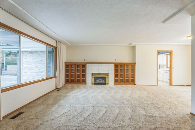 Building Photo - 2780 NE Jackson School Rd