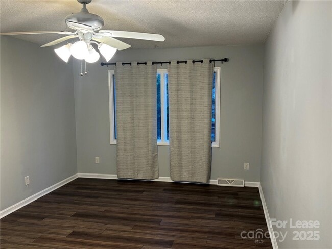 Building Photo - 609 Catawba Cir N