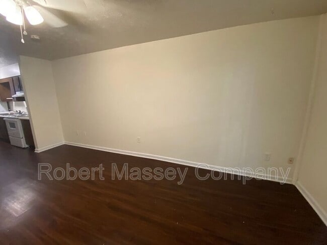 Building Photo - 2124 Cherokee Pkwy