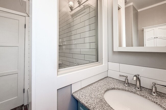 Building Photo - Remodeled 3-Bedrom Richland Alphabet Home ...
