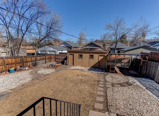 Yard - 3412 N Raleigh St