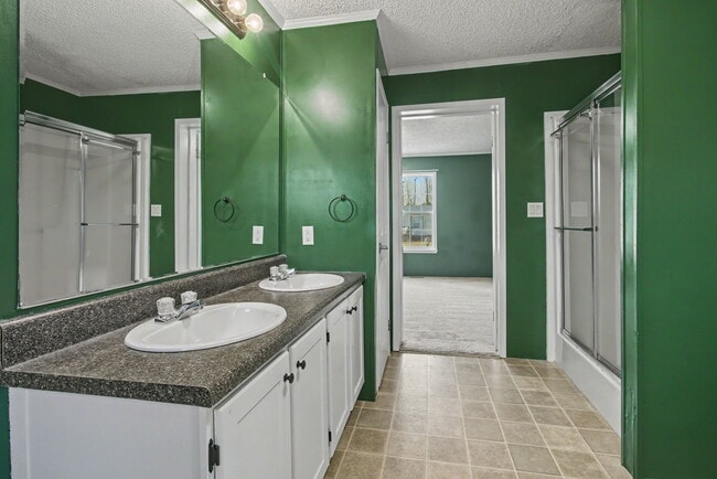 Building Photo - 212 Shipmans Pike