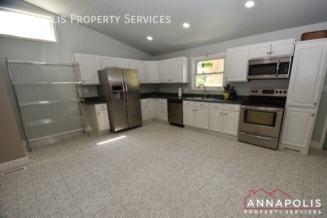 Building Photo - 1195A Bayview Vista-
