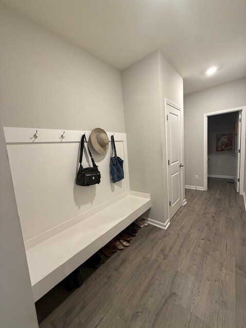 Building Photo - 648 Meadowlark Dr