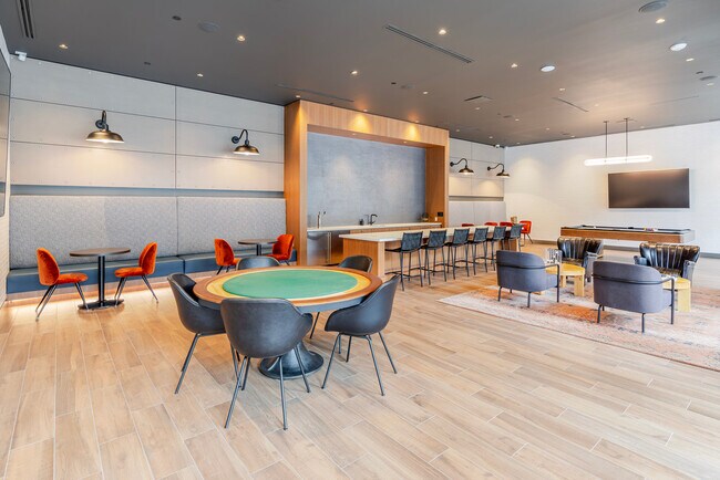 Building Photo - 238 13th St