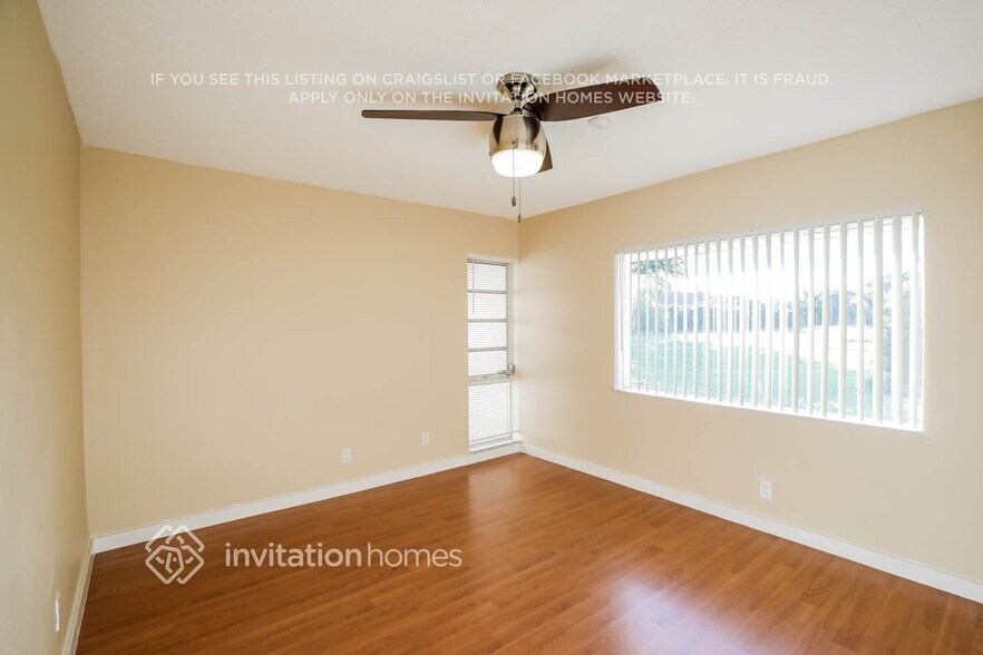 Building Photo - 4707 Holly Dr