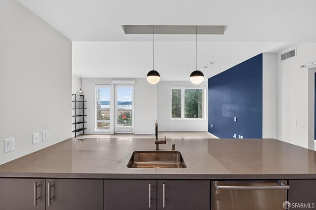Building Photo - 52 Innes Ct