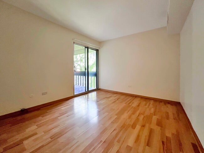 Building Photo - 6153 Knoll Way Dr