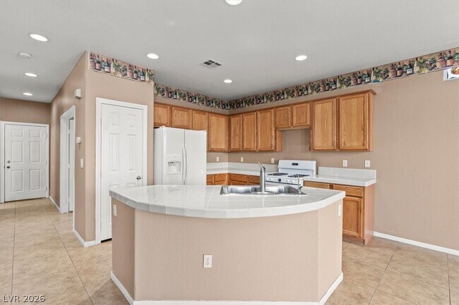 Building Photo - 7084 Somera Way