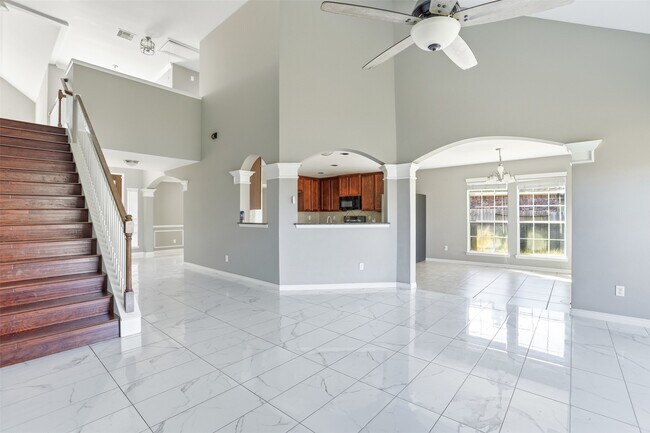 Building Photo - 6802 Claire Brook Dr