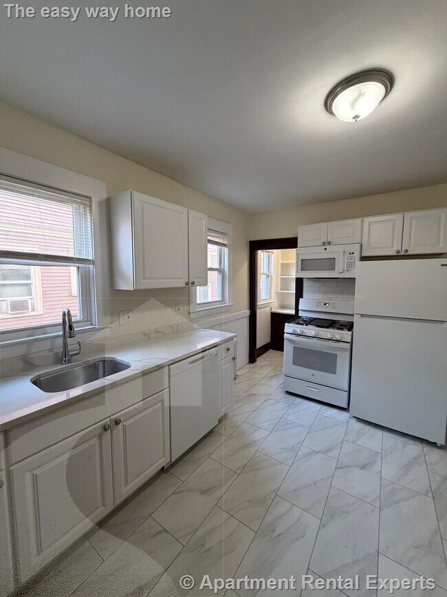 Building Photo - 41 Michigan Ave