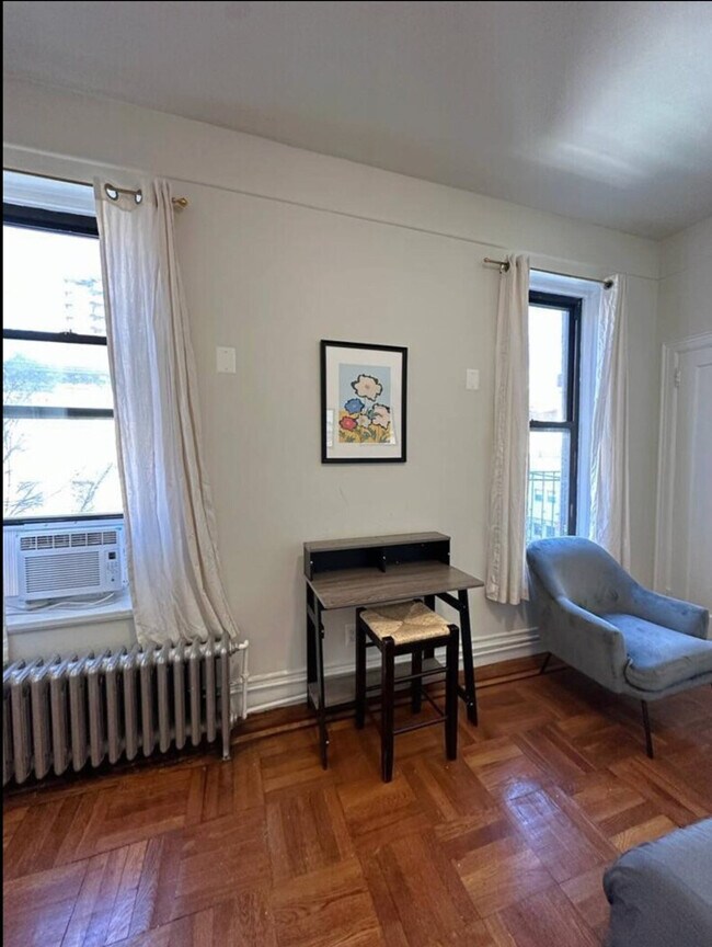 Building Photo - 1492 1st Ave