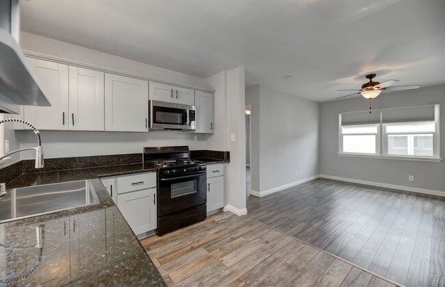 Building Photo - 1048 4th St