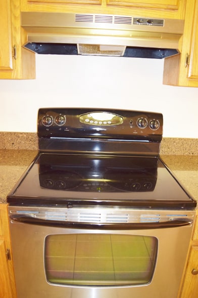 Building Photo - 9745 Lake Shore Dr