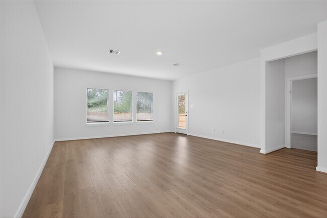 Building Photo - 422 Gram Hl Dr