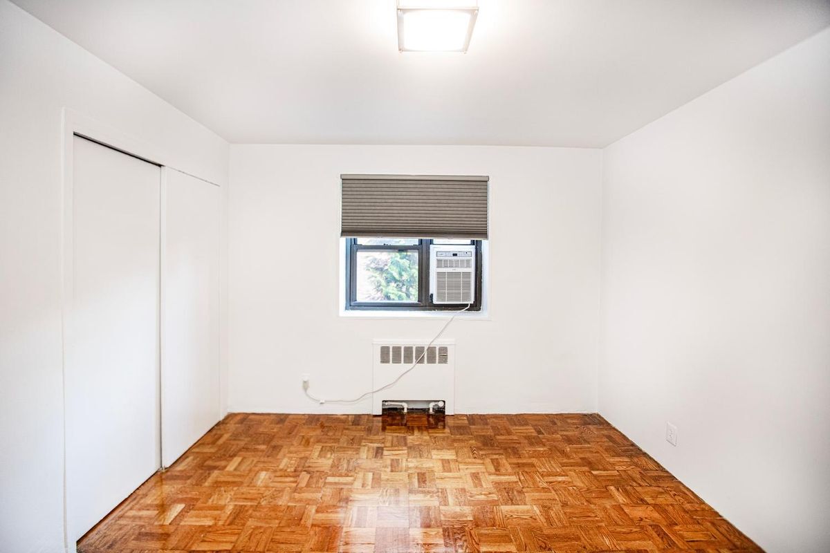 Building Photo - 208 Anderson St