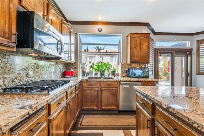 Building Photo - 9248 Evergreen Canyon Dr