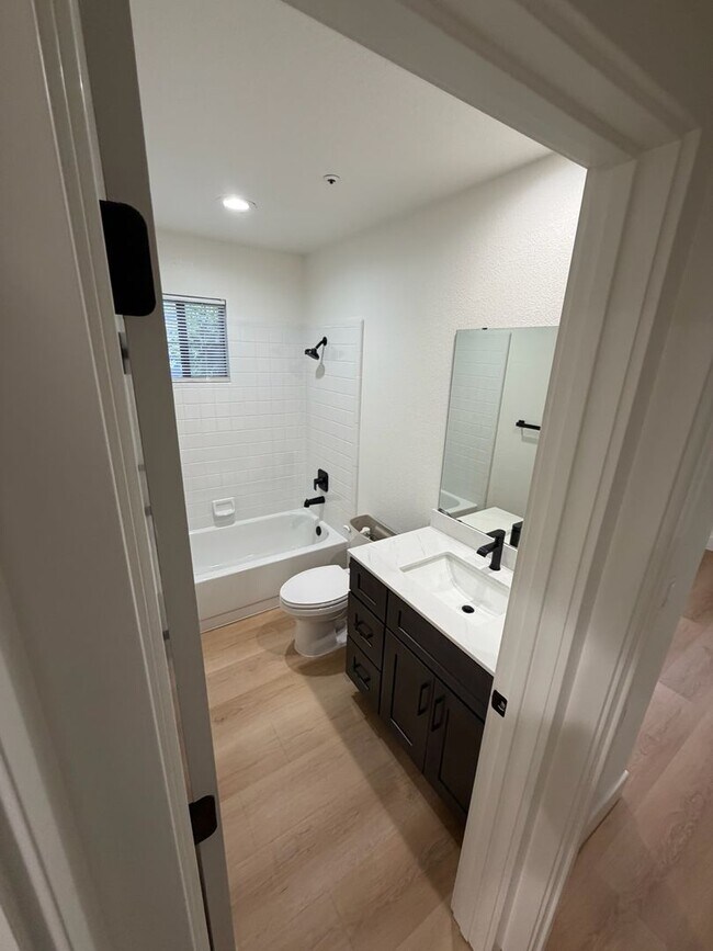 Building Photo - South Napa 3 Bedroom in Court