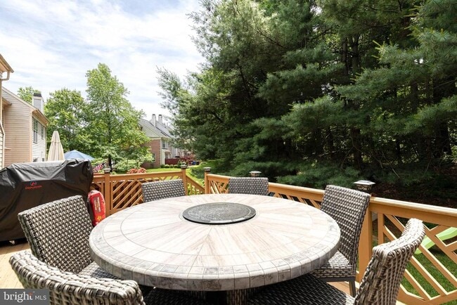 Building Photo - 708 Leister Dr