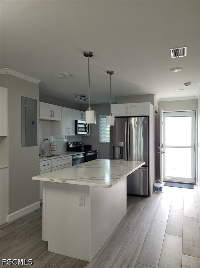 Building Photo - 7400 Estero Blvd