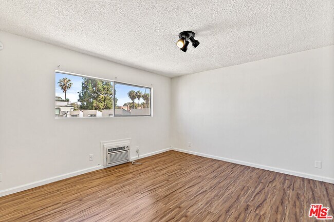 Building Photo - 2332 S Beverly Glen Blvd