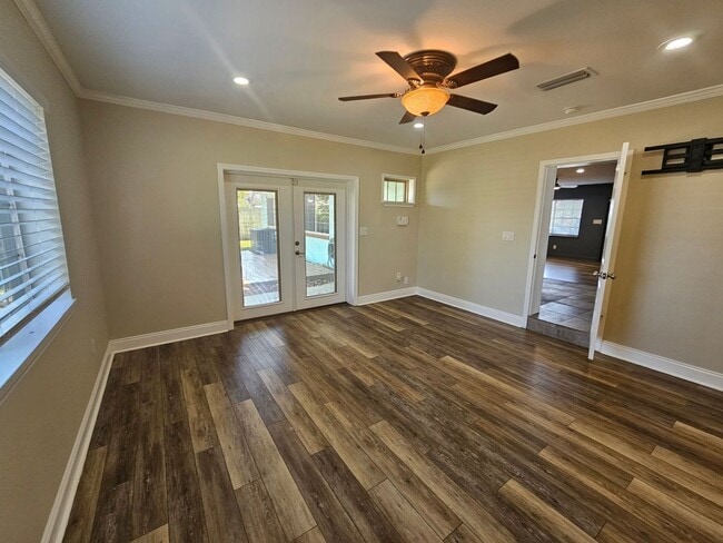 Building Photo - Exquisite 4Bed/2Ba Home in The Cove! *1/2 Off Security Deposit for Active-Duty Military!!*